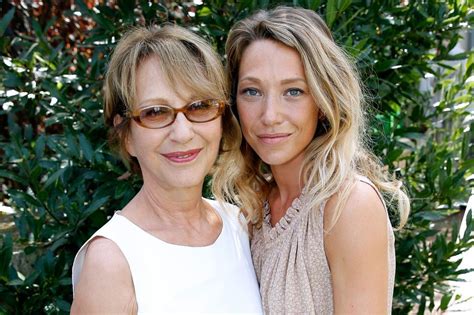 qui est la mere de laura smet|Laura Smet : les révélations de Nathalie Baye sur la vie de .